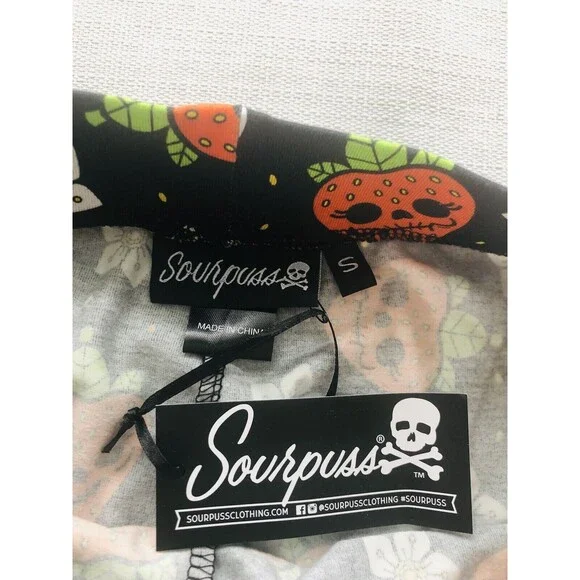 NWT!! Sourpuss Leggings Size S Strawberry Skulls Flowers Goth Punk Emo - Picture 7 of 10